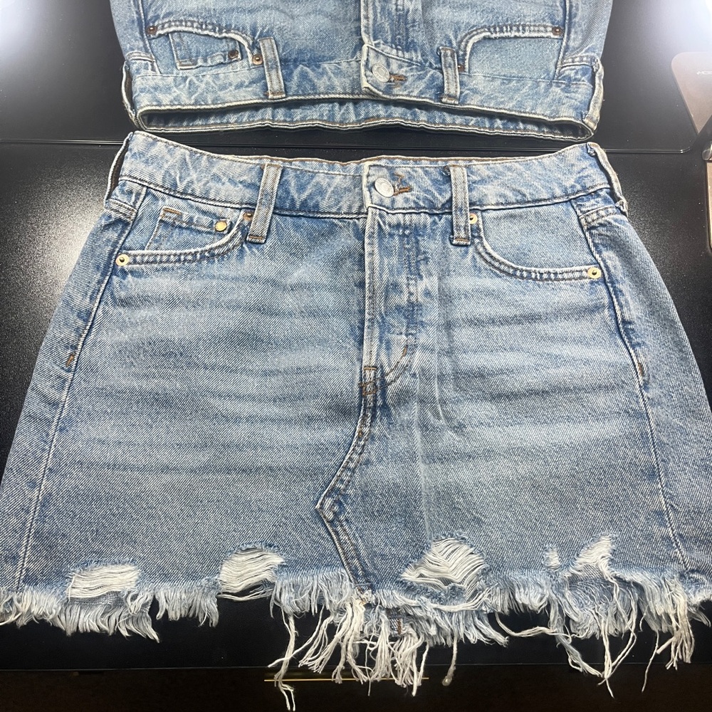Denim Frayed Hem Mini Skirt